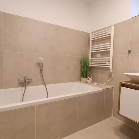 Fassboden - Vinokat Living Апартаменты Kirrweiler (Sudliche Weinstrasse)